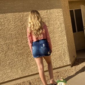 Distressed denim skirt!